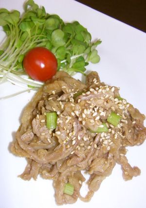 簡単レンジで2分♡焼肉だれで牛(豚)蒸し-レシピのメイン写真