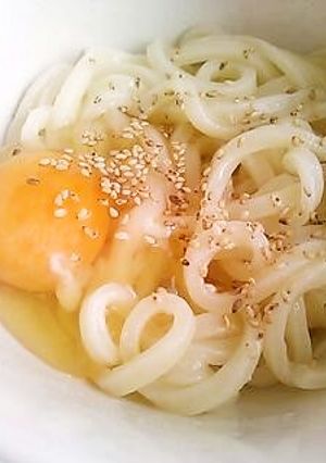 ランチにいかが？ごま油と塩の釜玉うどん☆-レシピのメイン写真
