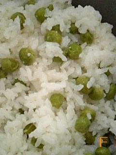 さやも入れてね。土鍋で美味しい豆ご飯-レシピのメイン写真