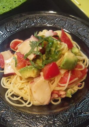 ﾄﾏﾄとｱﾎﾞｶﾄﾞの冷製パスタ-レシピのメイン写真