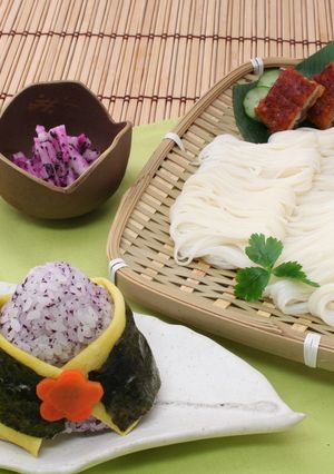 七夕赤しそおむすびと麺セット うなぎ添え-レシピのメイン写真