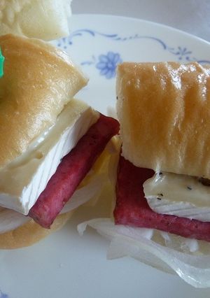 カマンベールチーズとハムのバゲットサンド-レシピのメイン写真