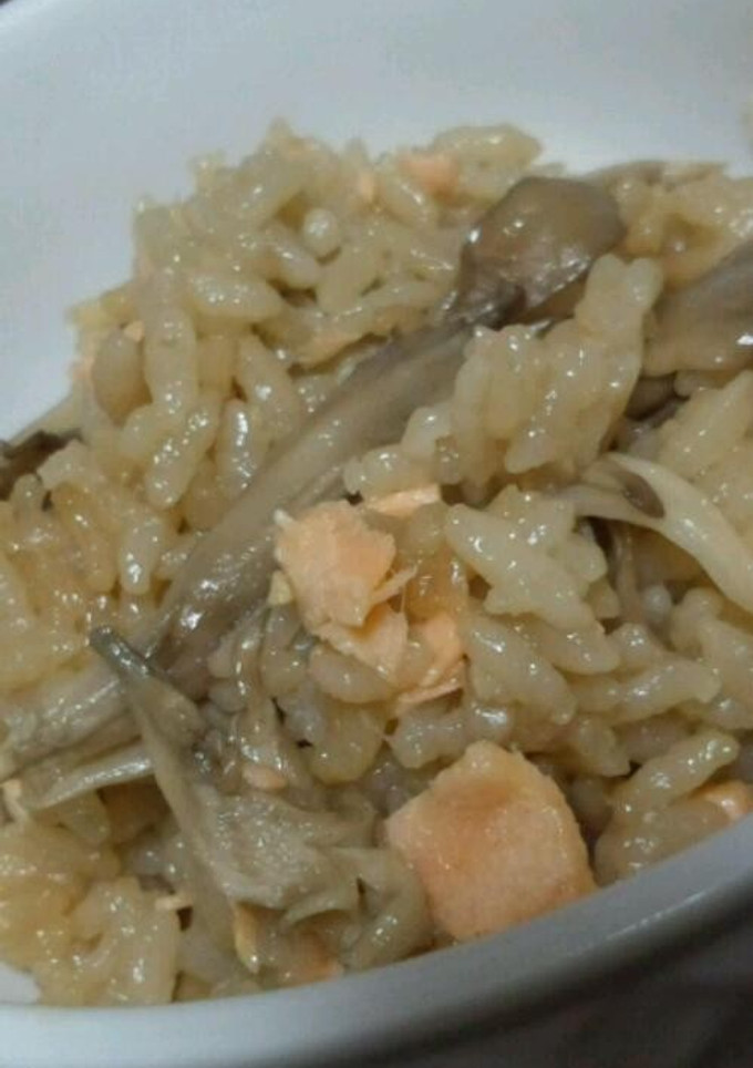 超手抜き!!鮭とまいたけの炊き込み御飯-レシピのメイン写真