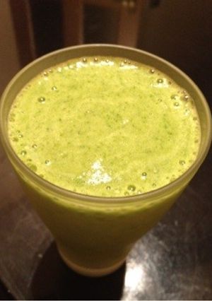 パセリとほうれん草のグリーンスムージー-レシピのメイン写真