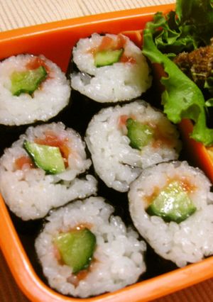 夏のお弁当に☆梅かっぱ巻き-レシピのメイン写真