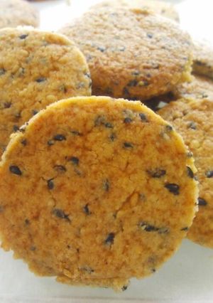 黒ごま香るサクサククッキー♪-レシピのメイン写真
