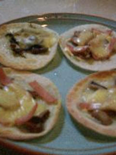 カリカリッ!餃子の皮ピザ-レシピのメイン写真