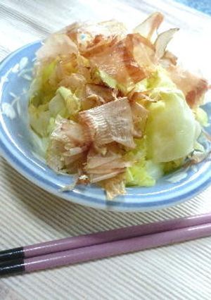 鰹節が踊る♬♪　キャベツマヨ醤油おひたし-レシピのメイン写真