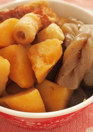 じゃがいもとねじりこんにゃくの煮物-レシピのメイン写真