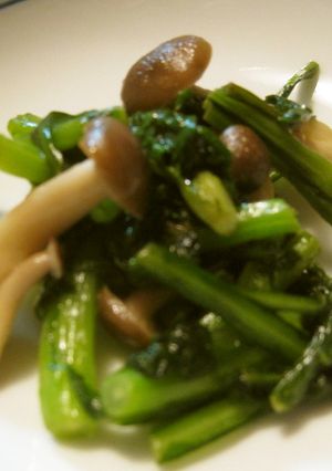 春菊のバター炒め-レシピのメイン写真