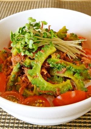ゴーヤとコンビーフの和風カレー風味丼♪-レシピのメイン写真