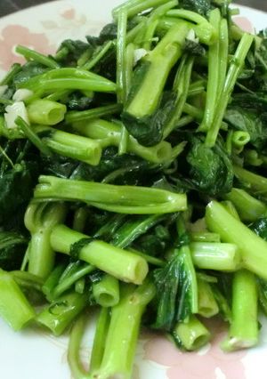 シンプルに☆空芯菜の油炒め♪-レシピのメイン写真