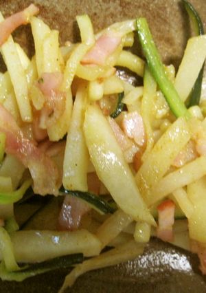 ☆ズッキーニ、じゃが芋、ベーコンカレー味-レシピのメイン写真