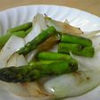 男の料理 アスパラと新玉ねぎの炒め物