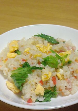 超簡単!!彩りレタスチャーハン-レシピのメイン写真