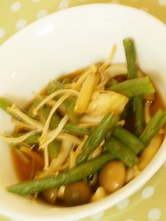 ルクエdeいんげんとしめじの醤油煮-レシピのメイン写真
