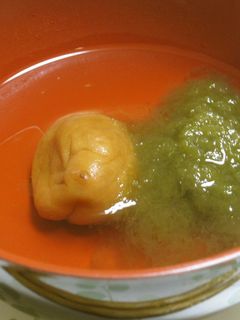 梅吸い(梅干し&とろろ昆布のお吸物)-レシピのメイン写真