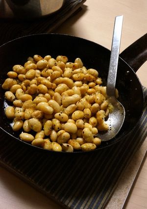 大豆のオリーブオイルソテー●ビールと♡-レシピのメイン写真