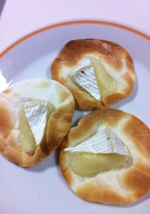 餃子の皮でカマンベールピザ-レシピのメイン写真