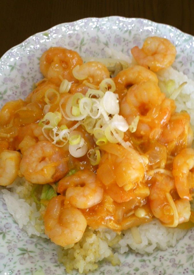 ひと皿完結☆簡単エビチリ丼-レシピのメイン写真