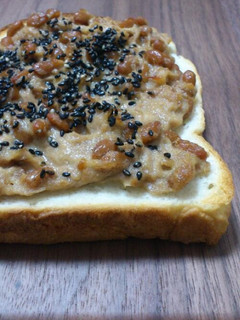 ゴマ風味!ツナ納豆トースト☆-レシピのメイン写真