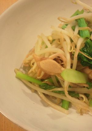 超簡単小松菜ともやしと鶏肉の中華炒め。-レシピのメイン写真