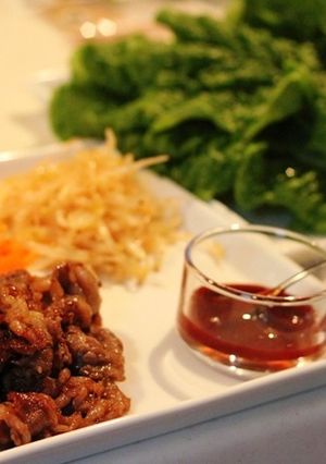 サンチュでカルビ（焼肉）＆野菜巻き♪-レシピのメイン写真
