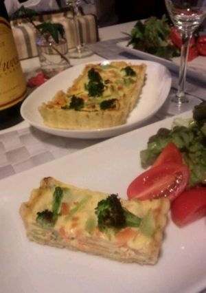 1時間で!さけそぼろと野菜のキッシュ-レシピのメイン写真