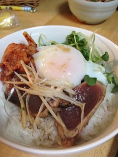鰹のたたき&キムチごはん温玉のせ-レシピのメイン写真