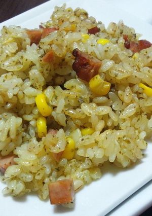 炊飯器で簡単!!バジルピラフ♪-レシピのメイン写真