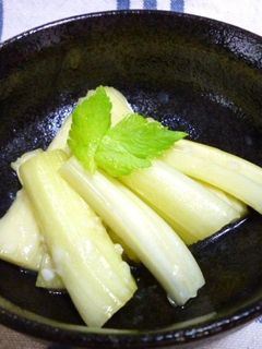 コク美味♪セロリ塩麹マリネ-レシピのメイン写真