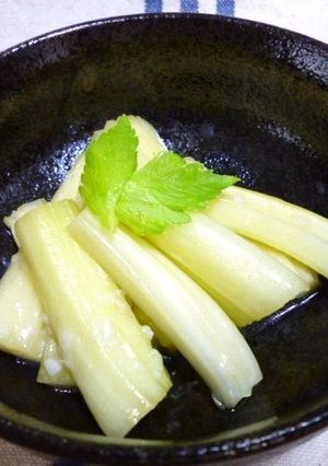 コク美味♪セロリ塩麹マリネ-レシピのメイン写真