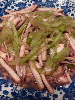 セロリとイカの塩麹炒め-レシピのメイン写真