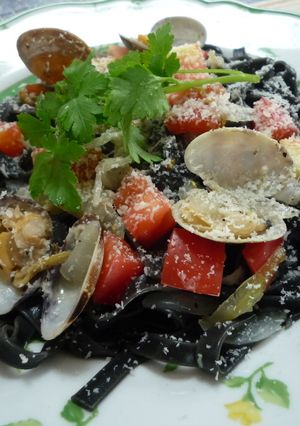 いかスミ入りパスタのボンゴレ風-レシピのメイン写真