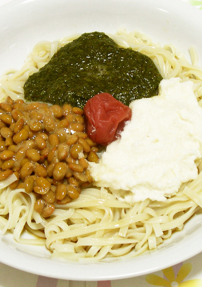 ３種のねばネバと南高梅のぶっかけ冷うどん-レシピのメイン写真