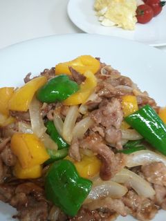 豚薄切り肉とパプリカの彩り味噌炒め-レシピのメイン写真