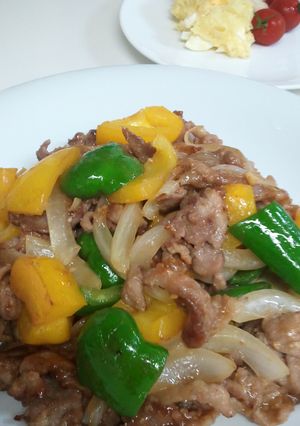 豚薄切り肉とパプリカの彩り味噌炒め-レシピのメイン写真