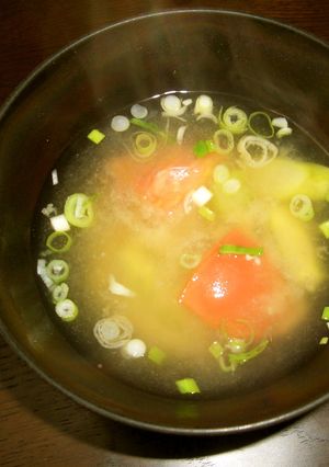 アスパラとトマトの味噌汁-レシピのメイン写真