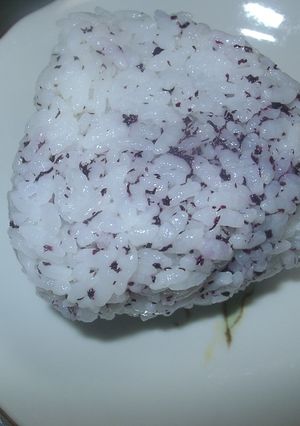 ゆかりのおにぎり(つぼ漬け入り)-レシピのメイン写真