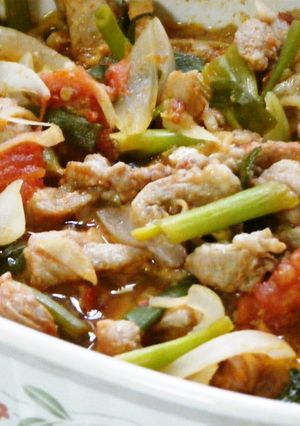 楽チン~豚肉と香味野菜のトマト豆板醤蒸煮-レシピのメイン写真