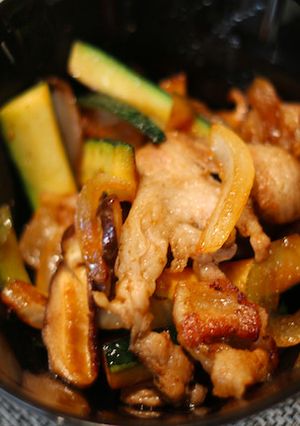 豚肉とズッキーニの炒め物-レシピのメイン写真