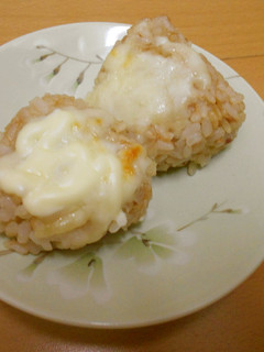 とろけるチーズのツナマヨおにぎり☆-レシピのメイン写真