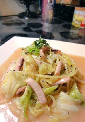 ほんのり桜色♡キャベツと塩辛のパスタ-レシピのメイン写真