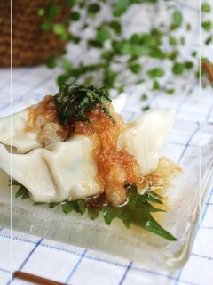チルド餃子で時短!梅おろしひんやり水餃子-レシピのメイン写真