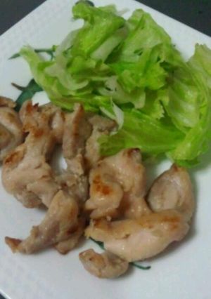 塩麹であっさりふっくら鳥もも肉焼き♪-レシピのメイン写真