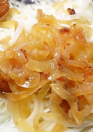 焦がし玉ねぎと梅の釜揚げうどん-レシピのメイン写真