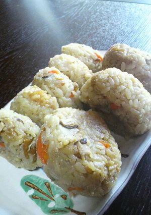具沢山の炊き込みごはん-レシピのメイン写真