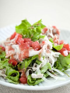 トマトで食べる豚しゃぶサラダ-レシピのメイン写真