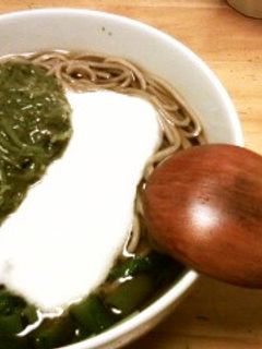 ねばねばパワー✩めかぶとろろ蕎麦-レシピのメイン写真