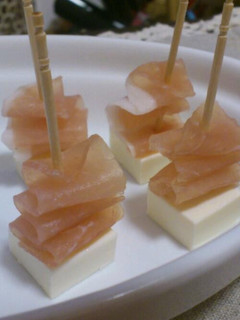 チーズと生ハムのピンチョス-レシピのメイン写真